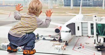 Fliegen mit Baby: Die 11 besten Tipps!