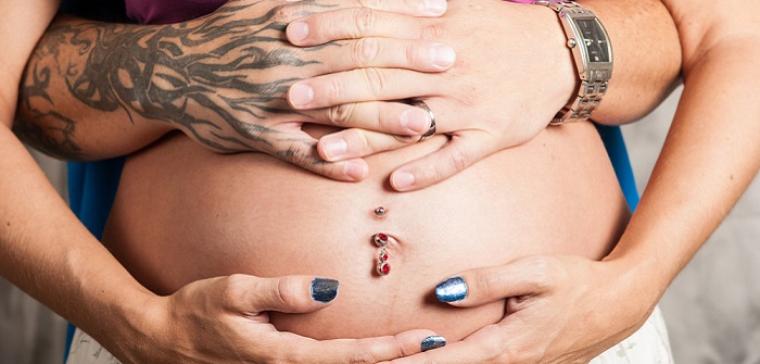 Piercing für schwangere Frauen: Riskant oder reizvoll?