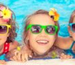 Sonnenschutz + Kinder: Die Studien, 5 Tipps für Drinnen & Draußen und die Checkliste für den Urlaub (Foto: Shutterstock-Sunny studio)