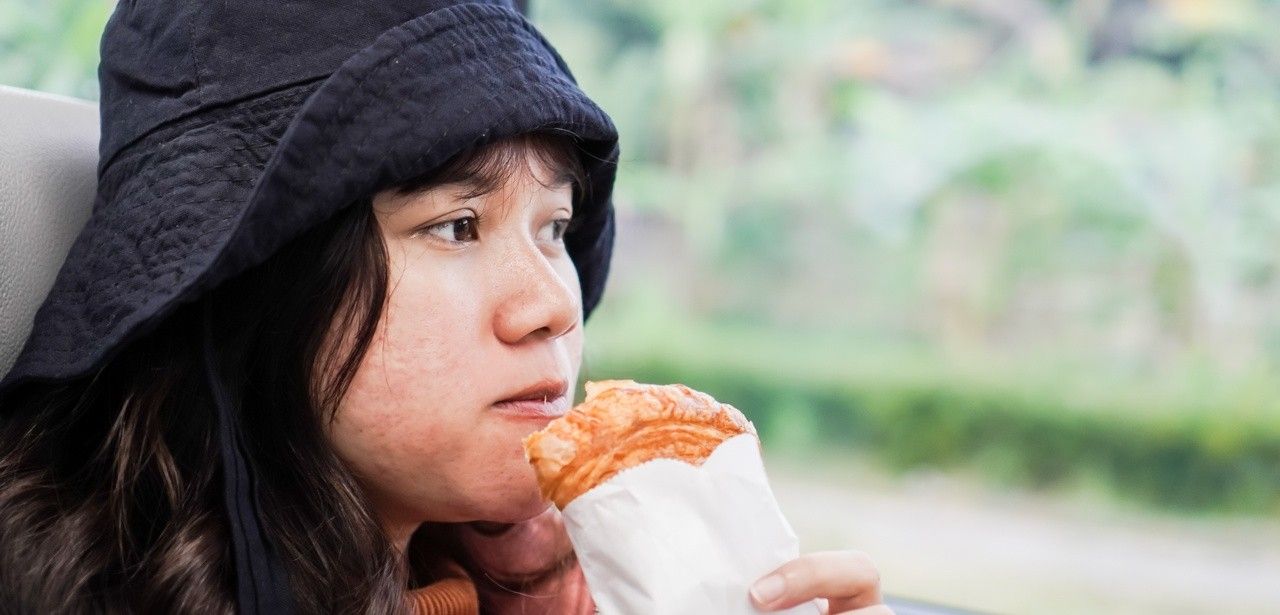 Die beliebtesten Snacks für deutsche Autofahrer unterwegs (Foto: AdobeStock - Rizky 638817005)