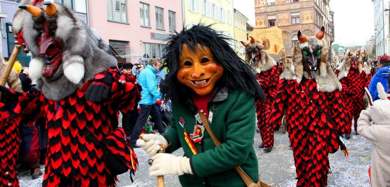 Buntes Treiben und fröhliche Stimmung: Die Konstanzer Fasnacht begeistert mit ihrer einzigartigen (Foto: MTK. Aurelia Scherrer)