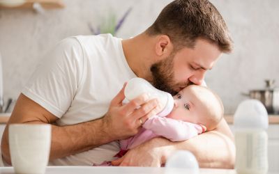 BzgE: Vegane Ernährung für Babys und Kleinkinder nicht zu empfehlen (Foto: AdobeStock - o_lypa 262303213)