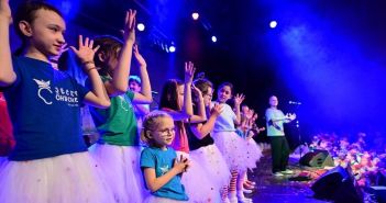 Festkomitee verteilt Pänzbox an Kölner Grundschulen kostenfrei im (Foto: Festkomitee Kölner Karneval)