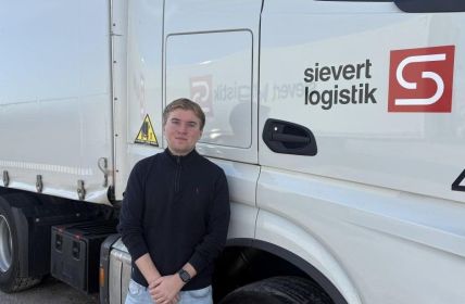 Fünf Neue Auszubildende Starten 2025 Bei Sievert Logistik (Foto: Sievert  Logistik SE)