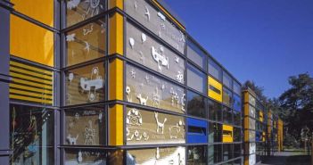 Kindergarten-Projekt in Warschau: Innovatives Glaskonzept vereint Sicherheit und (Foto: Pilkington Deutschland AG .  NSG Group)